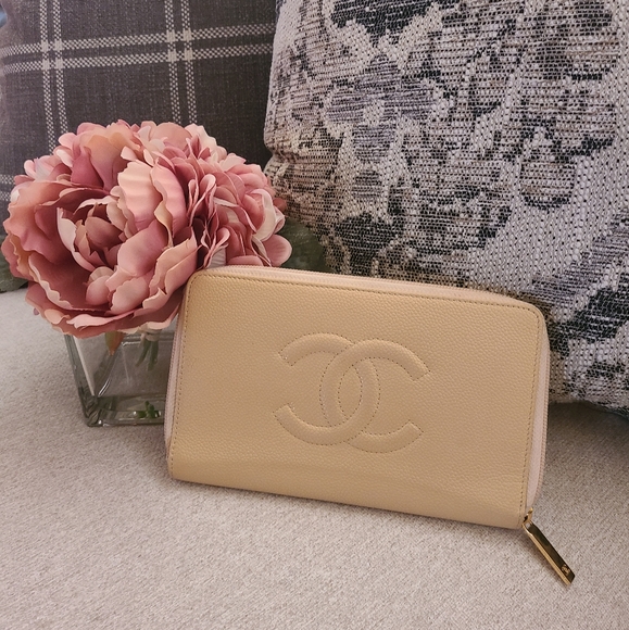 💝💥Authentic Chanel Caviar Agenda Large zip around wallet🎀❤️‍🔥 - Picture 2 of 16